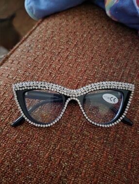 Rhinestone Cat Eye Reading Glasses - Black Strength 1.0